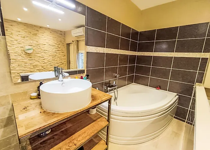 Holiday home Clem By Interhome Saint-Raphael (Var)